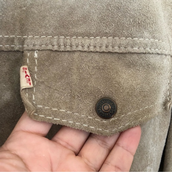 Vintage Levi’s suede jacket - Picture 7 of 12